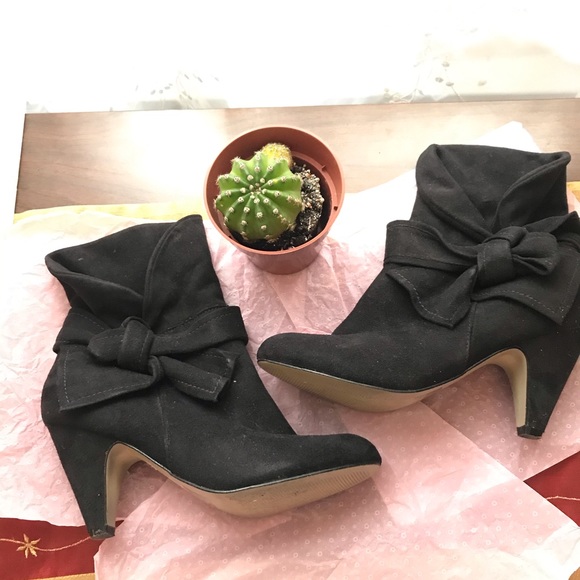 Black suede boots - Picture 2 of 2